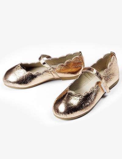 Złote balerinki z paskiem - buty