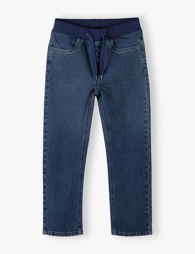 Spodnie jeansowe dla chłopca fason straight leg - niebieskie
