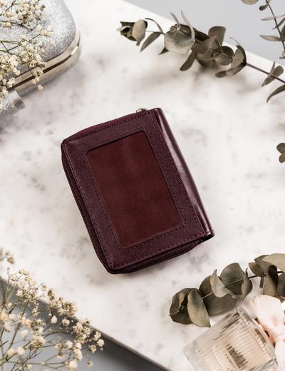Kompaktowy skórzany portfel damski