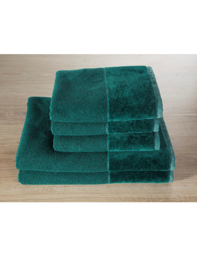 Ciemno zielony ręcznik 50x90 cm z ozdobnym pasem