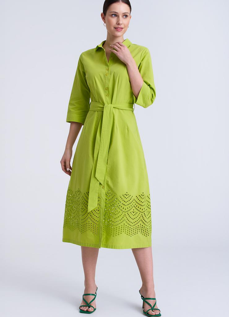 Długa sukienka damska - szmizjerka z ażurowym dołem - zielona