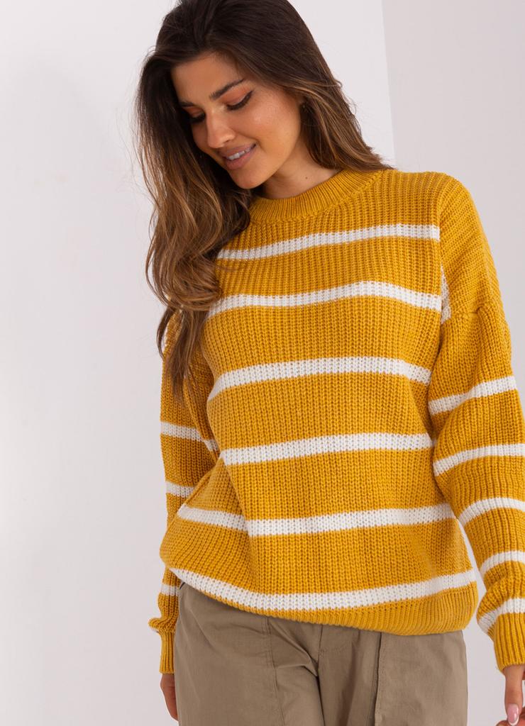 Ciemnożółty sweter damski oversize z okrągłym dekoltem