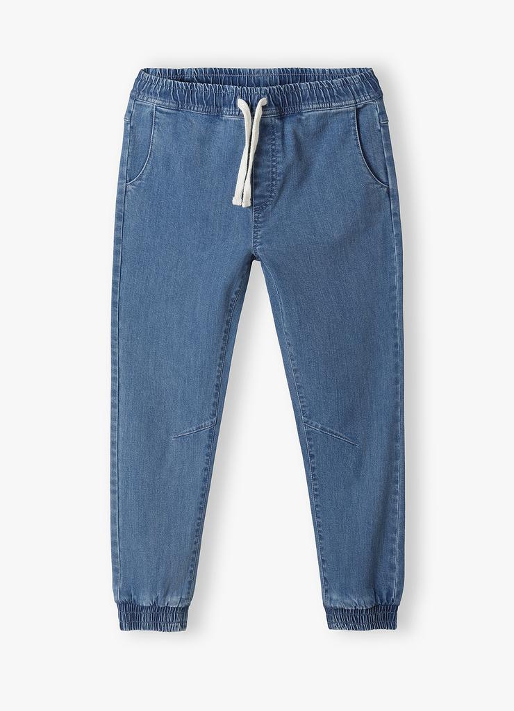 Jeansowe spodnie typu jogger dla chłopca