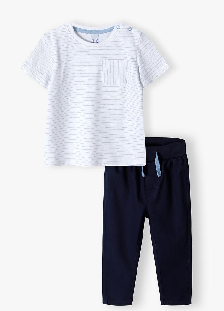 Bawełniany komplet niemowlęcy - t-shirt i granatowe spodnie