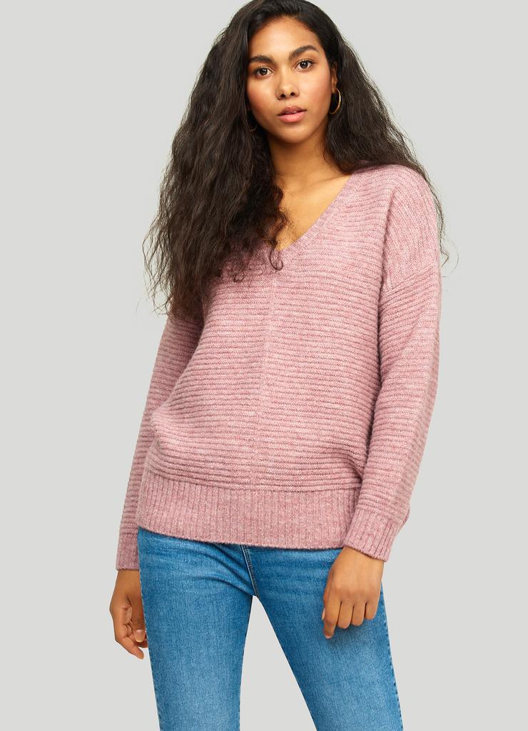 Nierozpinany sweter damski różowy