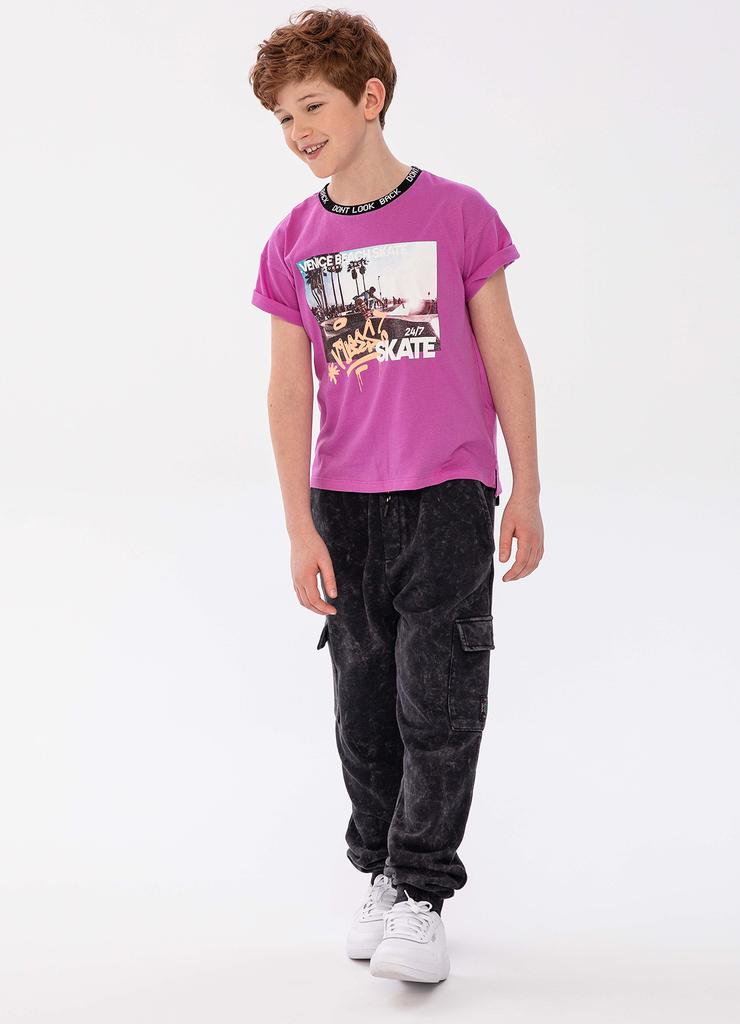 Fioletowy t-shirt bawełniany dla chłopca z nadrukiem
