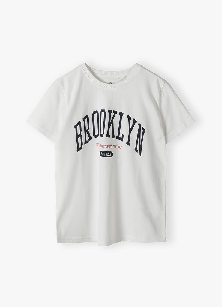 Bawełniany biały t-shirt dla chłopca z napisem Brooklyn - Lincoln&Sharks
