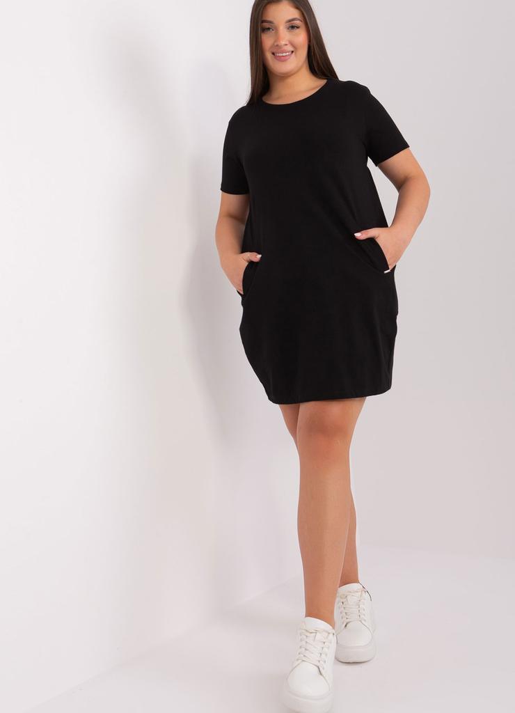 Czarna sukienka plus size basic z kieszeniami