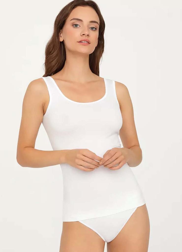 Bezszwowa koszulka damska z szerokimi ramiączkami biała Gatta