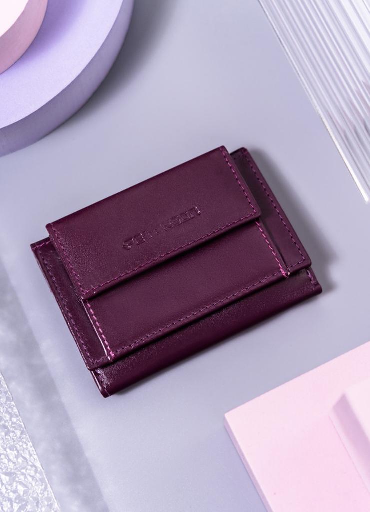Mały, skórzany portfel damski z systemem RFID Protect Peterson- fioletowy