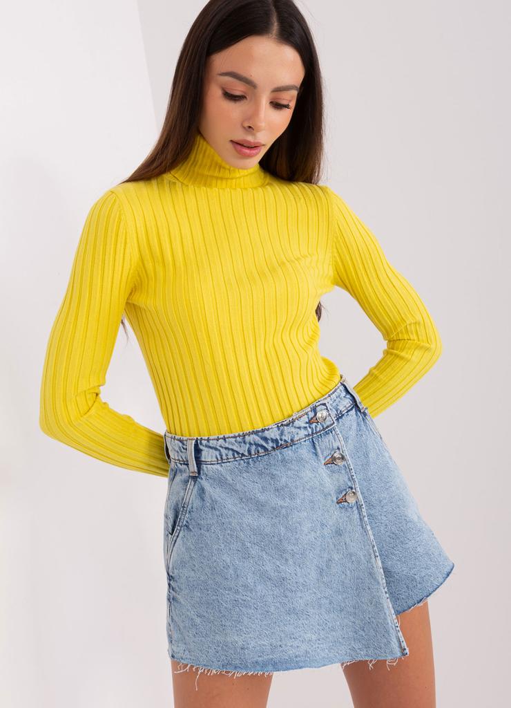 Żółty damski sweter z golfem w prążek