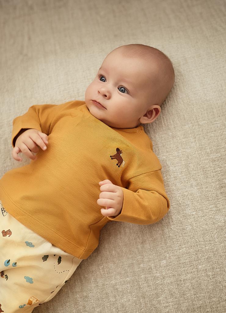 Brązowa bawełniana bluzka niemowlęca z długim rękawem