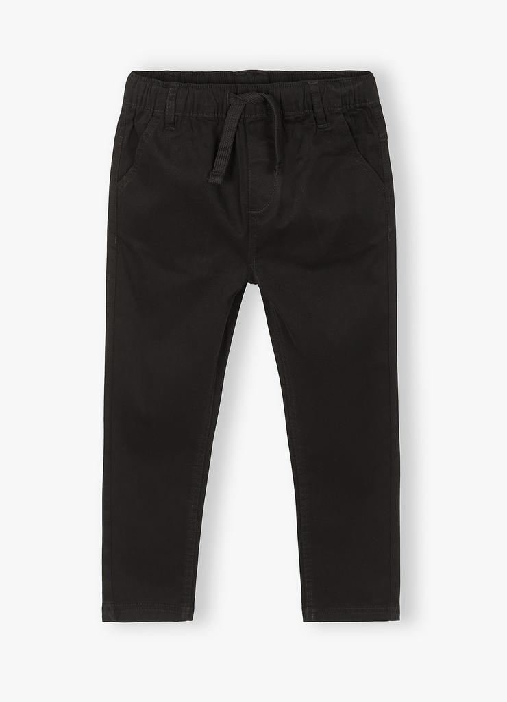 Spodnie chłopięce loose fit czarne ze sznurkiem w pasie