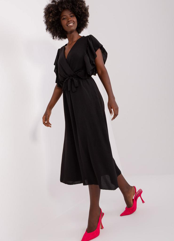 Czarna midi sukienka z wiązanym paskiem