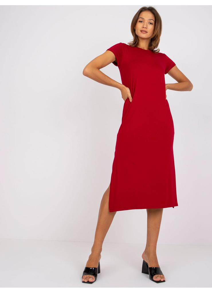 Czerwona sukienka midi z rozporkiem